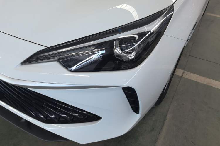 Used Roewe i5 2026 Model 1.5L CVT Luxury Version
