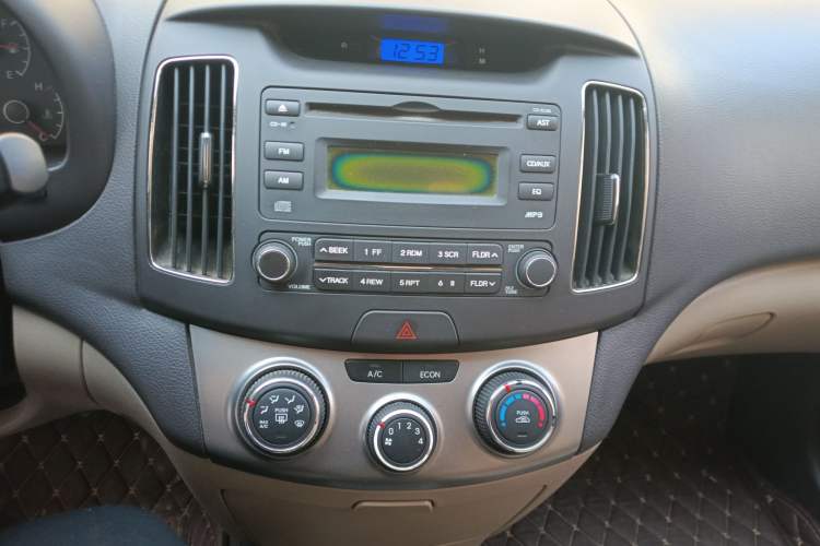 Used Hyundai Celesta 2011 1.6L Manual Comfort Edition
