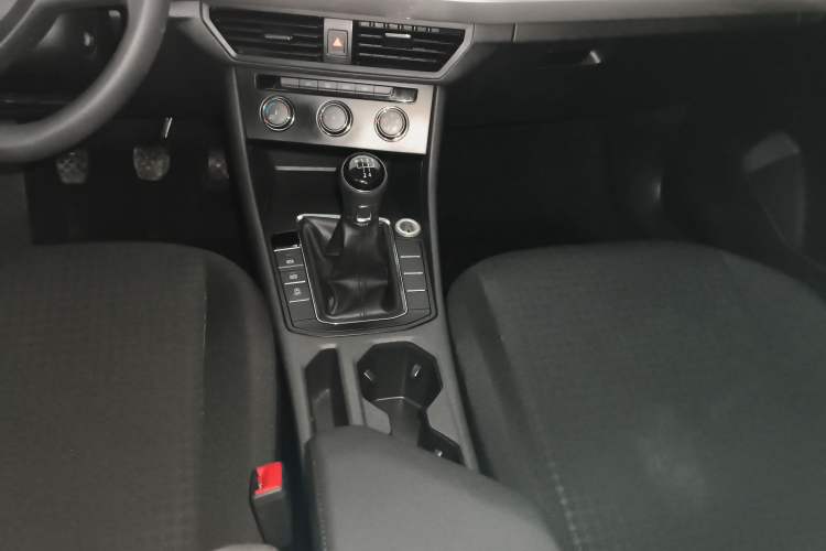 Used Volkswagen Bora 2020 1.5L Manual Fashion Edition
