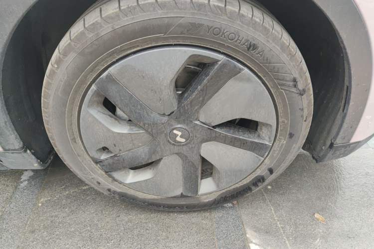 Used ONVO L60 2024 60 kWh Rear-Drive Version Right Front Wheel Hub