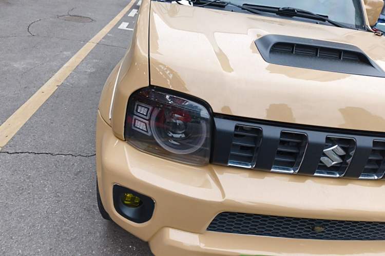 Used Suzuki Jimny 2012 1.3 AT JLX Navigation Edition Right Front Headlight