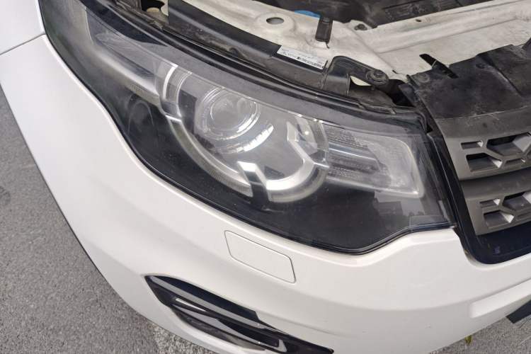 Used Land Rover Discovery Sport 2016 2.0T SE Right Front Headlight