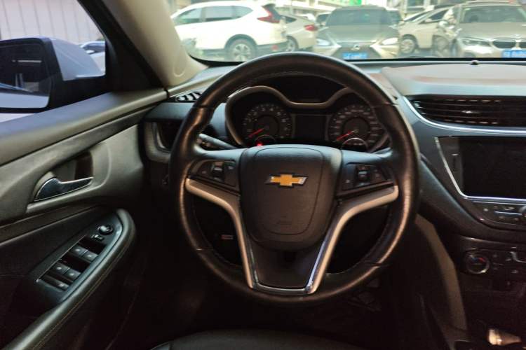 Used Chevrolet Malibu 2018 530T Automatic Luxury Edition Steering Wheel