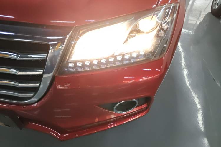 Used Haval H2 2016 Red Label 1.5T Automatic Two-Wheel Drive Elite Model Left Front Headlight