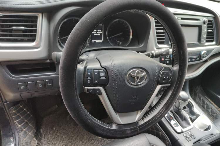 Used Toyota Highlander 2018 2.0T Two-Wheel Drive Luxury Edition 7 Seats China VI Standard