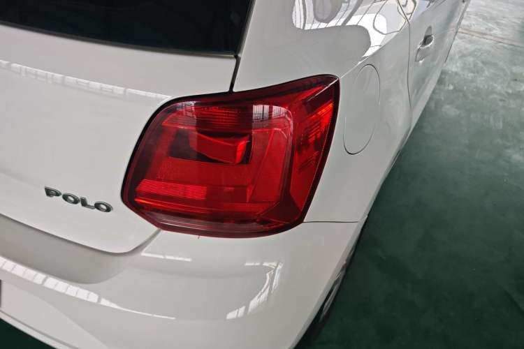 Used Volkswagen Polo 2016 1.4L Manual Fashion Model
