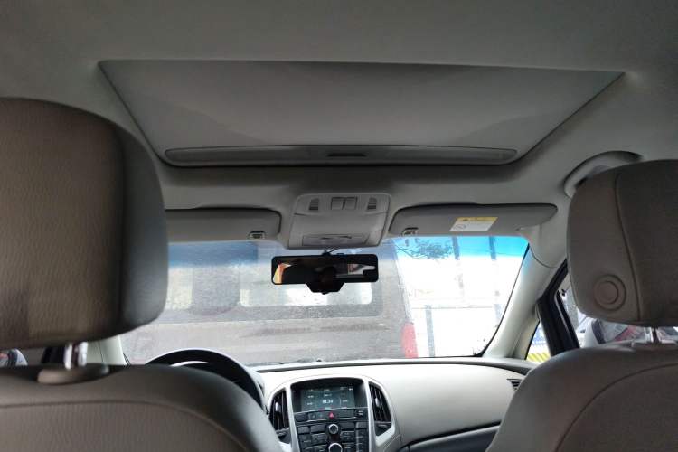 Used Buick GT 2014 XT 1.6L Automatic Comfort Edition Headliner