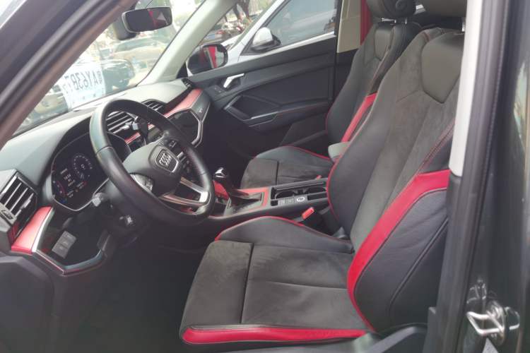 Used Audi Q3 2019 35 TFSI Advanced Dynamic Edition
