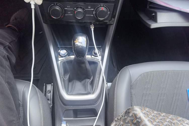 Used Volkswagen T-Cross 2022 1.5L Automatic Comfort Edition Gear Lever