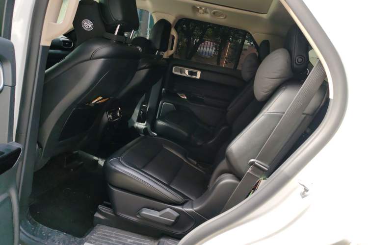 Used Ford Explorer 2020 EcoBoost 285 4x4 Titanium Edition 6 Seats
