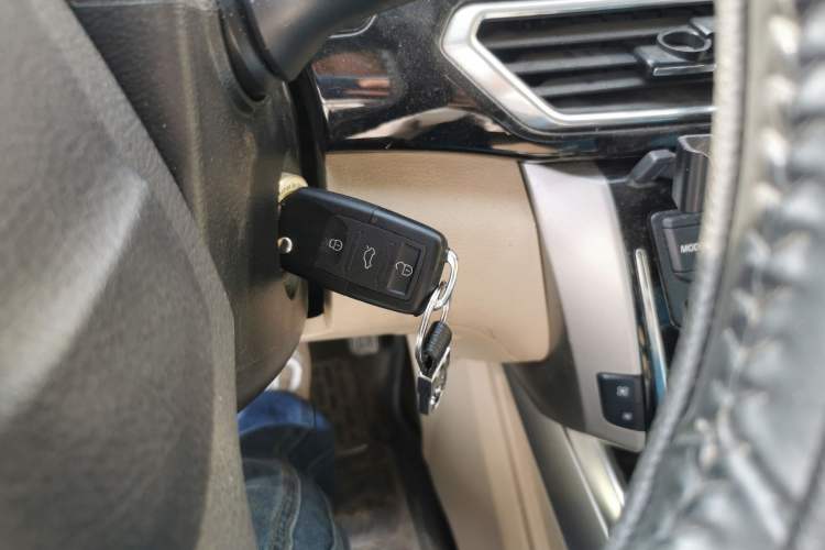 Used Zotye Domy X5 2017 Upgraded Model 1.5T Manual Luxury Version
