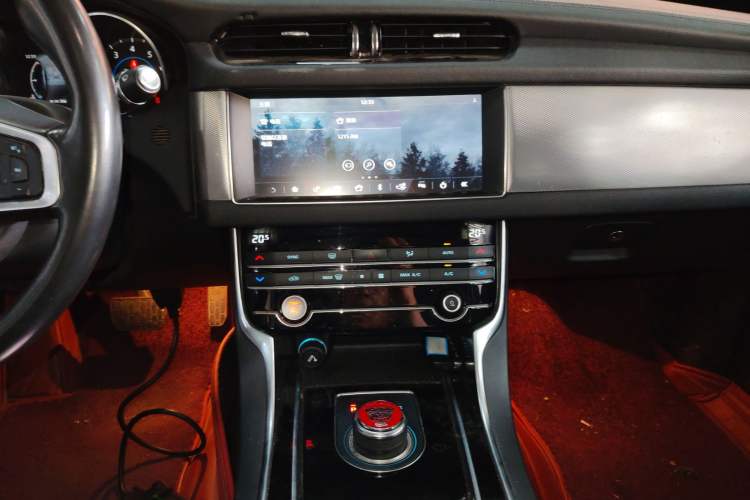 Used Jaguar XFL 2019 XFL 2.0T 200PS Two-Wheel-Drive Luxury Edition
