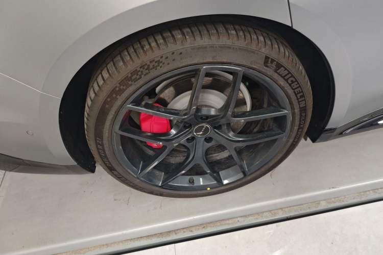 Used Hima Luxeed S7 2025 785 km Ultra