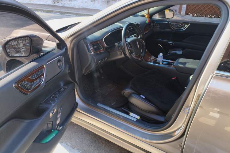 Used Lincoln Continental 2019 2.0T Two-Wheel Drive Prestige Version China VI Standard
