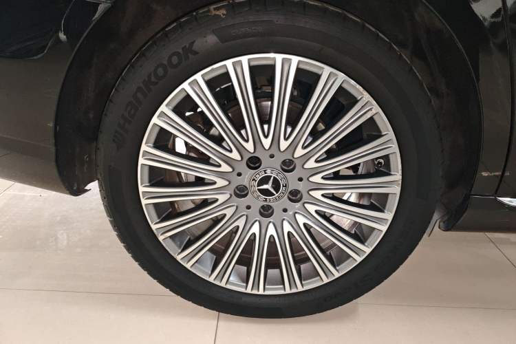 Used Mercedes-Benz E-Class 2021 Facelift E 300 L Stylish Edition