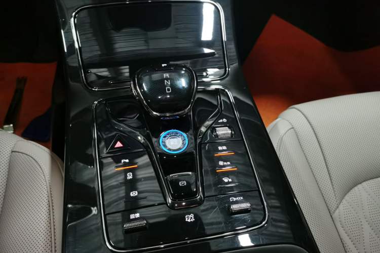 Used BYD Han 2024 EV Glory Edition 506KM Front-Wheel-Drive Premium Model