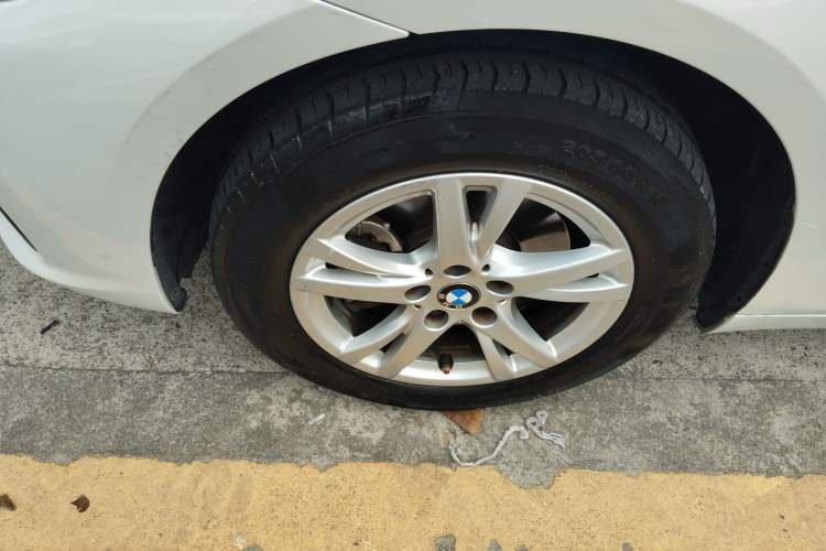 Used BMW 2 Series Gran Tourer 2015 218i Leading Model Exterior 2