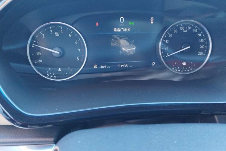 Used Buick GL8 2023 Facelifted Land Cruiser Executive Luxury Version
