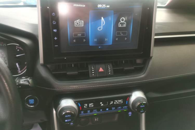 Used Toyota RAV4 2020 2.0L CVT 4x4 Trend Edition
