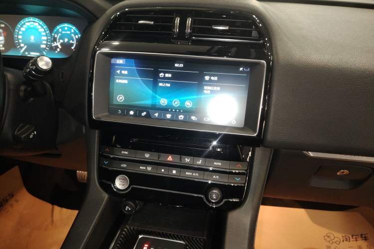 Used Jaguar F-PACE 2018 2.0T Four-Wheel Drive Urban Luxury Edition
