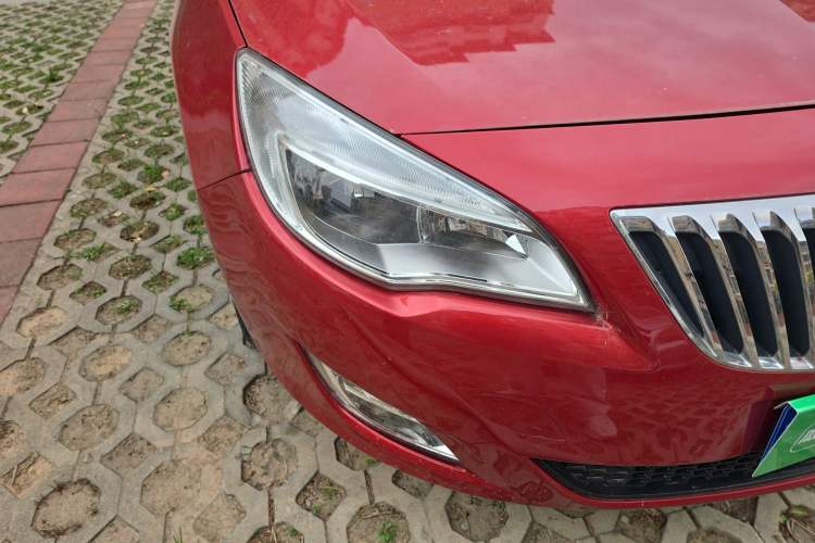 Used Buick GT 2013 XT 1.6L Automatic Fashion Edition Right Front Headlight