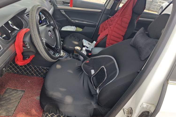 Used Volkswagen Lavida 2017 1.6L Manual Comfort Edition