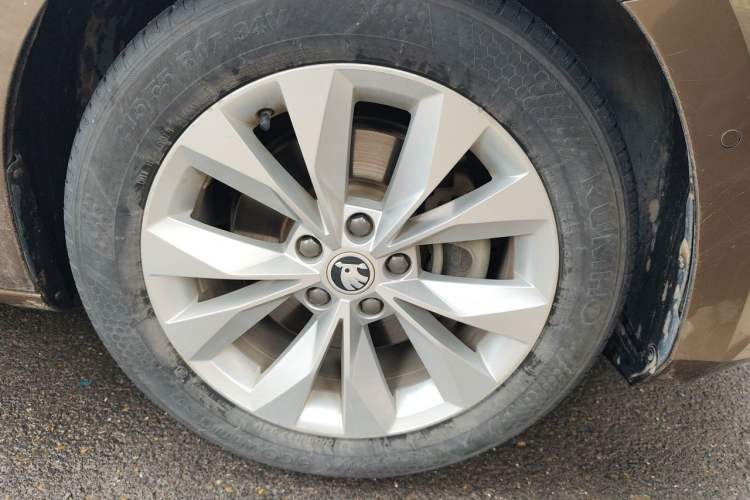 Used Skoda Superb 2019 Facelifted TSI280 DSG Comfort Edition