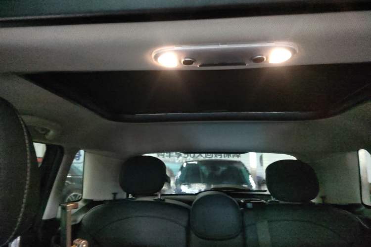 Used MINI MINI 2022 1.5T COOPER Classic Edition Five-Door Version