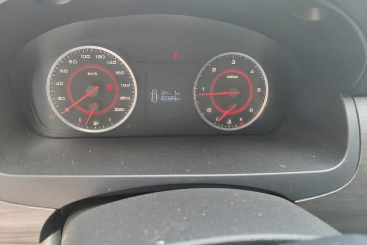 Used SAIC MAXUS G10 2016 1.9T Manual Elite Edition Diesel China V Standard
