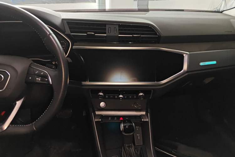 Used Audi Q3 2020 40 TFSI Fashion Dynamic Model