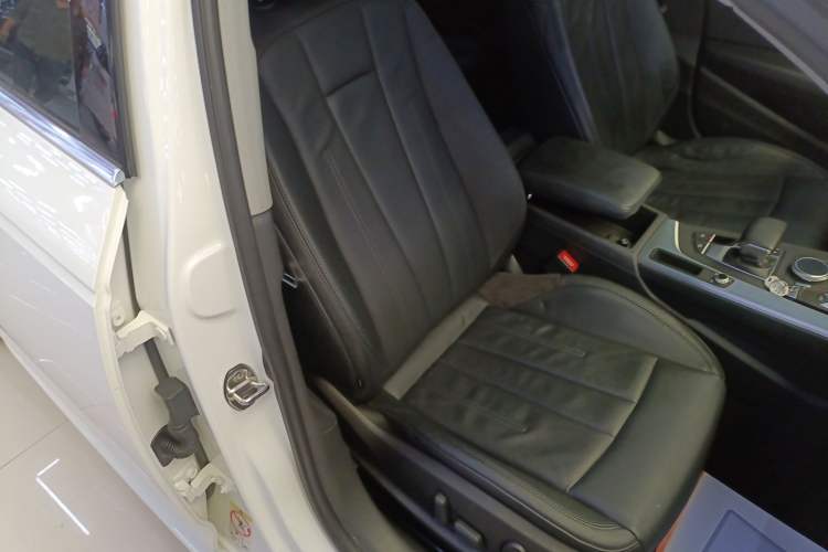 Used Audi A4L 2018 30th Anniversary Edition 40 TFSI Fashion Model