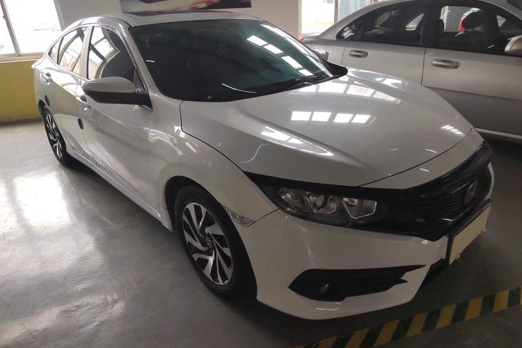 Used Honda Civic 2016 220TURBO CVT Luxury Edition
