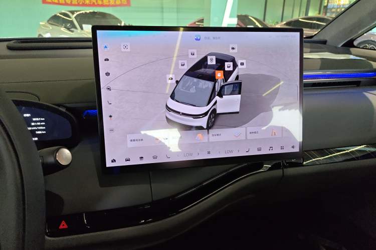 Used Zeekr MIX 2025 Intelligent Driving Version Audio And AC Panel