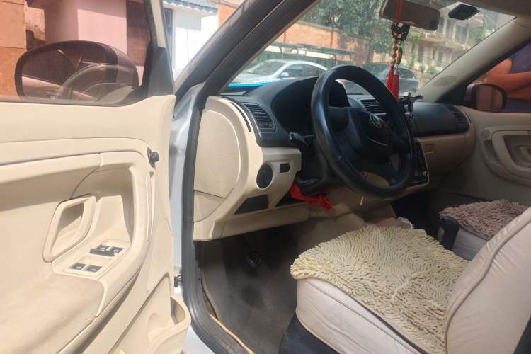 Used Skoda Fabia 2012 1.4L Manual Crystal Edition
