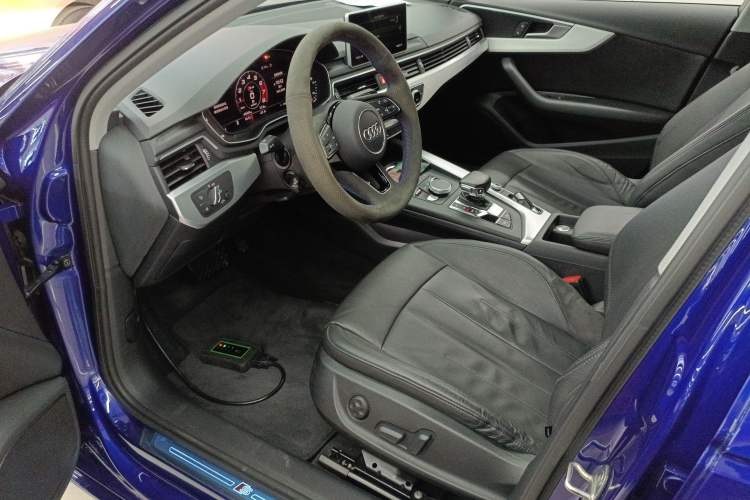 Used Audi A4L 2019 40 TFSI Fashion Edition China VI Emission Standard
