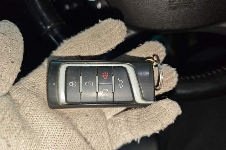 Used GAC Trumpchi GS8 2017 320T Two-Wheel Drive Luxury Smart Connectivity Version (7 Seats)