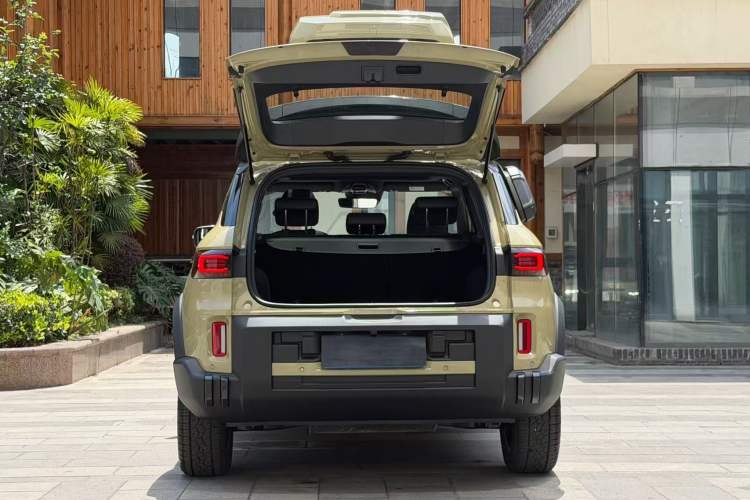 Used Geely Auto Cowboy 2025 1.5TD Fun-Offroad Version Trunk