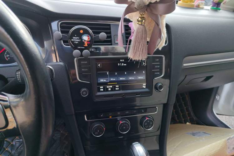 Used Volkswagen Golf 2017 230TSI Automatic Luxury Million-Vehicle Commemorative Edition