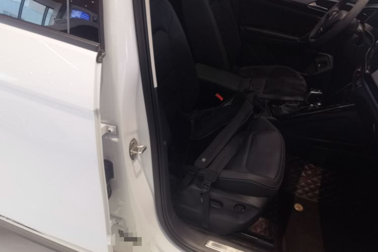 Used Volkswagen Tayron 2022 330TSI Two-Wheel Drive Luxury Smart Connectivity Version Right Front Seat