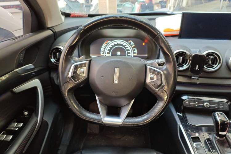 Used Wey VV7 2017 2.0T Ultra-Luxury Version
