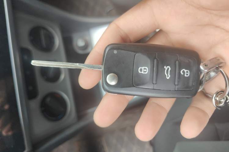 Used Volkswagen Lavida 2013 1.6L Manual Fashion Edition
