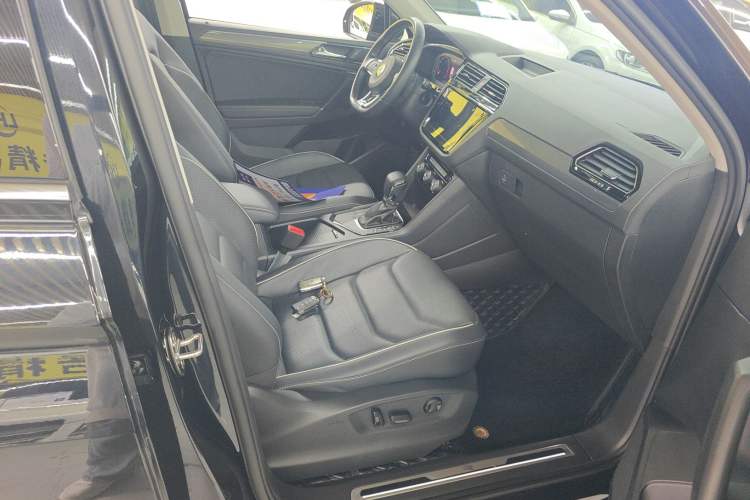 Used Volkswagen Tiguan L 2021 330TSI Automatic Two-Wheel Drive R-Line Flagship Edition