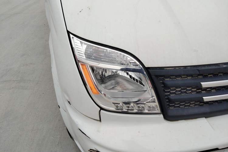 Used SAIC MAXUS Xintu V80 2023 2.0T Manual Classic Aoyuntong Long Wheelbase Mid-Height 6/7/8/9-Seater
