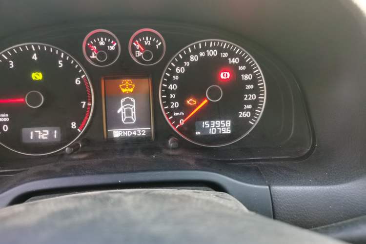 Used Volkswagen Passat 2007 1.8T Automatic Luxury Model Odometer Close Up