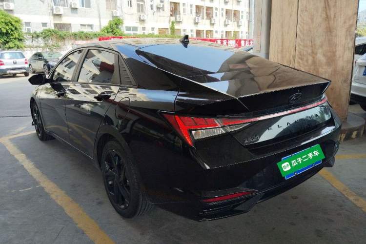 Used Hyundai Elantra 2022 1.5L CVT LUX Black Knight Limited Edition Exterior 2