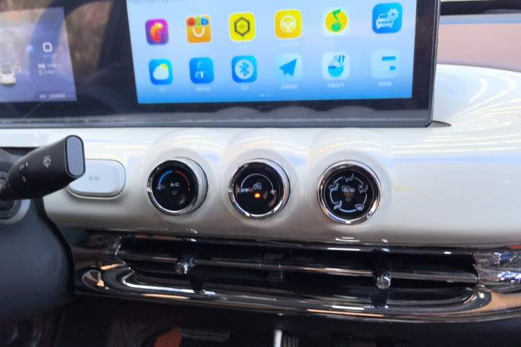 Used Wuling Bingo 2024 333 km Enjoyment Version Audio And AC Panel