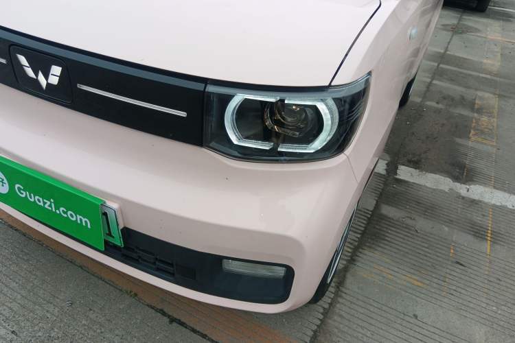Used Wuling Hongguang MINIEV 2022 Macaron Premium Model – Lithium Ternary Battery Left Front Headlight