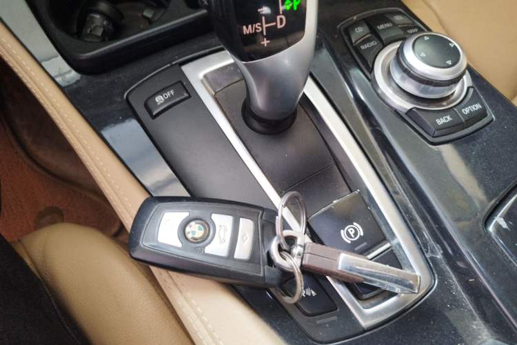 Used BMW 5 Series 2011 523Li Leading Model Vehicle Key