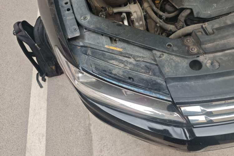 Used Volkswagen Tiguan L 2018 330TSI Automatic Two-Wheel Drive Luxury Edition Right Front Headlight