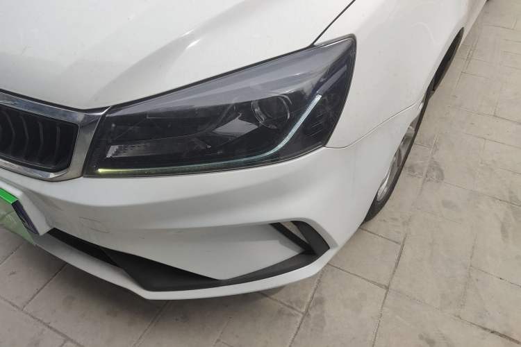 Used Geely Auto Emgrand 2021 UP 1.5L Manual Luxury Model Left Front Headlight